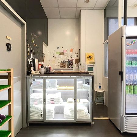 Easymind Guesthouse Taipei Main Station Екстериор снимка
