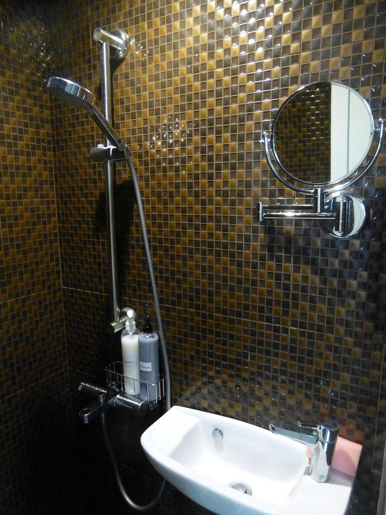 Easymind Guesthouse Taipei Main Station Екстериор снимка